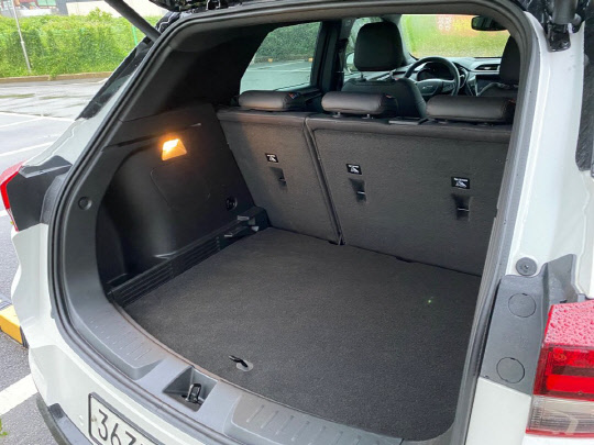 쉐보레 트레일블레이저 트렁크 공간.  장우진 기자